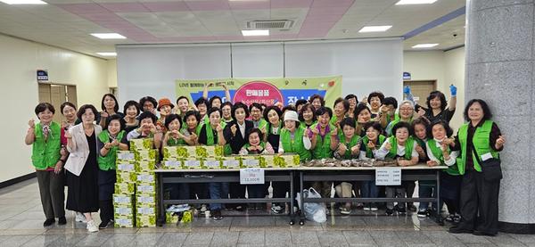 사랑의 장날 운영 사진여성회관마산관 자원봉사연합회 사랑의 장날 운영(여성가족과).jpg