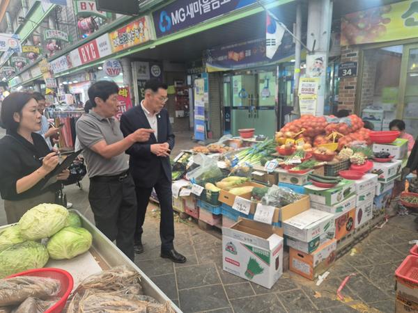 18일 명서시장에서 진행된 시도 현장 합동점검 사진