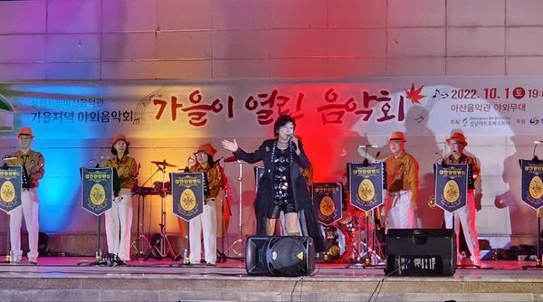 마산음악관, 야외무대&lsquo;가을이 열린 음악회&rsquo;개최마산음악관, 야외무대‘가을이 열린 음악회’개최 (문화예술과) (1).jpeg