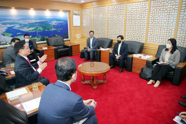 홍남표 창원특례시장, 기재부 제2차관에 현안사업 국가지원 요청홍남표 창원특례시장, 기재부 제2차관에 현안사업 국가지원 요청 (정책기획관) (2).jpg