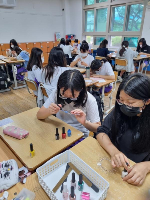 창원특례시, &lsquo;찾아가는 직업체험교실&rsquo; 실시창원특례시, ‘찾아가는 직업체험교실’ 실시 (2).jpeg