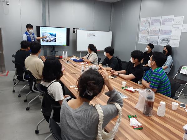 창원특례시, 물류 전문인력 양성 교육생 현장 견학 실시 창원특례시, 물류 전문인력 양성 교육생 현장 견학 실시 (항만물류과) (2).jpg