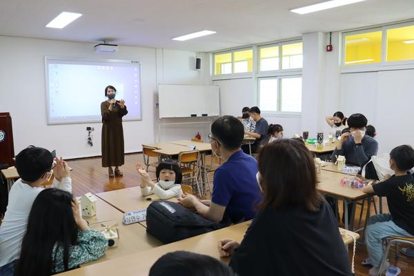 창원특례시 주남환경학교, &lsquo;초록아띠&rsquo;와 함께 업사이클링 제품 만들기창원특례시 주남환경학교, ‘초록아띠’와 함께 업사이클링 제품 만들기 (1).JPG