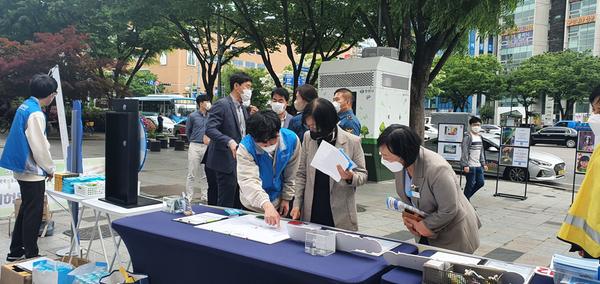 창원특례시, 어린이주간 아동학대 예방 캠페인 실시 창원특례시, 어린이주간 아동학대 예방 캠페인 실시 (아동청소년과) (2).jpeg