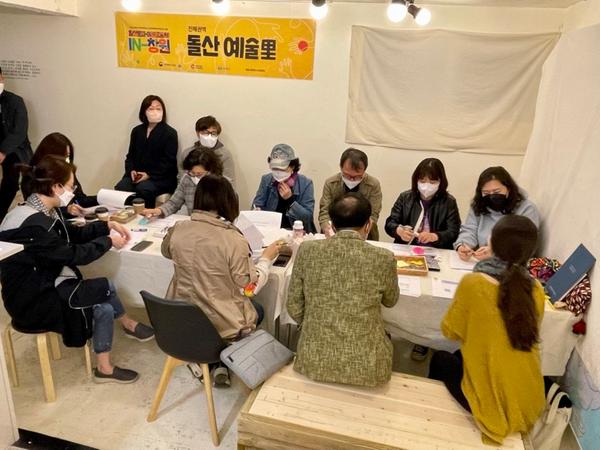 창원특례시, 권역별 문화거점 조성 위해 문화기획자들과 머리 맞대 (진해권역).창원특례시, 권역별 문화거점 조성 위해 문화기획자들과 머리 맞대 (진해권역).jpg