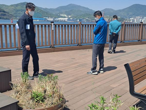 창원특례시, 마창대교 하부쉼터 일원 현장 점검 창원특례시, 마창대교 하부쉼터 일원 현장 점검 (2).jpg