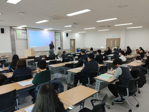 창원시, 지역주도형 청년일자리사업 참여기업 직무교육 실시 창원시, 지역주도형 청년일자리사업 참여기업 직무교육 실시 (1).jpg