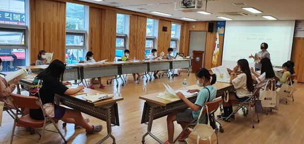 창원시, &lsquo;가고 싶은 작은도서관&rsquo;만들기 박차창원시, ‘가고 싶은 작은도서관’만들기 박차.jpg