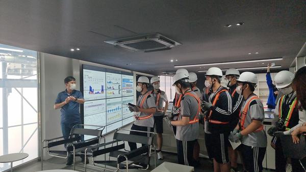창원시, 혁신데이터센터 MDCG 방문객 1,200명 돌파 창원시, 혁신데이터센터 MDCG 방문객 1,200명 돌파 (1).jpg