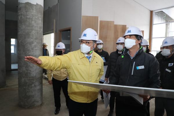 창원시, 북면 무동&lsquo;최윤덕 도서관&rsquo; 현장 점검 실시 