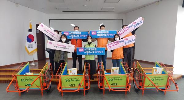 창원시, 한화에어로스페이스와 함께하는&lsquo;사랑의 리어카&rsquo;전달 