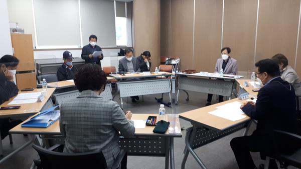 창원시시민갈등관리위원회,&lsquo;월영동 송전탑 관련 중재 권고안&rsquo;내놔창원시시민갈등관리위원회,‘월영동 송전탑 관련 중재 권고안’내놔 (시민소통담당관) (2).jpg