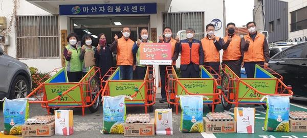 창원시, 한화에어로스페이스와 함께하는&lsquo;사랑의 리어카&rsquo;전달창원시, 한화에어로스페이스와 함께하는‘사랑의 리어카’전달.jpg
