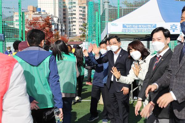 창원시, &lsquo;의창구 일상으로 걷기대회&rsquo; &hellip;읍면동 단체원 만남의 장 마련 창원시, ‘의창구 일상으로 걷기대회’ …읍면동 단체원 만남의 장 마련 (의창구 행정과) (1).jpg