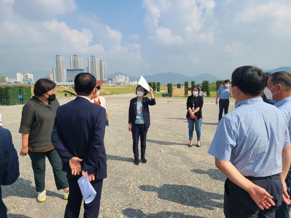 창원시, 마산국화축제 현장점검 등 중간보고회 가져창원시, 마산국화축제 현장점검 등 중간보고회 가져 (문화예술과) (1).jpg