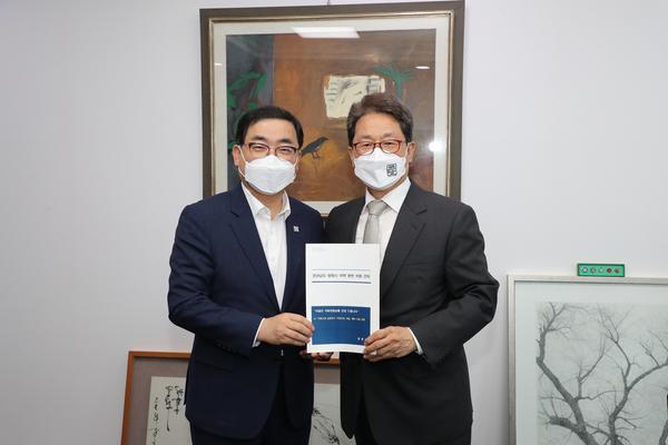 허성무 창원시장, 국회 찾아 지역 현안사업 집중 건의 (이달곤 국회의원)허성무 창원시장, 국회 찾아 지역 현안사업 집중 건의 (이달곤 국회의원) (1).jpg
