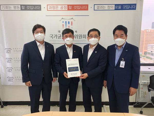 특례시장, 사회복지급여 고시 개정 위해 기재부 차관 면담 등 전방위 노력 특례시장, 사회복지급여 고시 개정 위해 기재부 차관 면담 등 전방위 노력 (특례시출범준비단) (1).jpeg