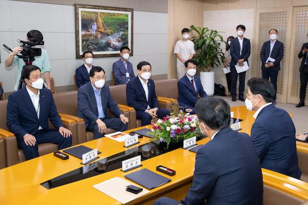허성무 창원시장, 국토부장관 만나 현안사업 지원 건의 허성무 창원시장, 국토부장관 만나 현안사업 지원 건의 (기획관) (1).JPG