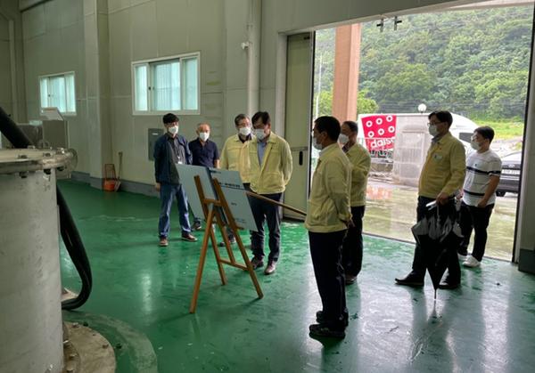 안경원 창원시 제1부시장, 여름철 장마 대비 주요 배수펌프장 현장 점검안경원 창원시 제1부시장, 여름철 장마 대비 주요 배수펌프장 현장 점검(시민안전과) (2).jpg
