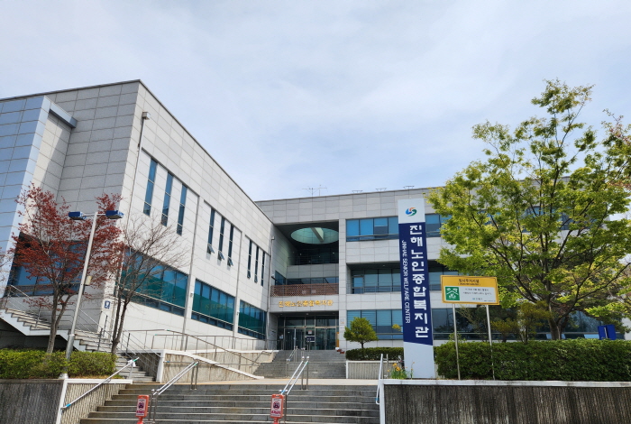 공감 창원 – 개관 20주년 맞은 ‘진해노인종합복지관’