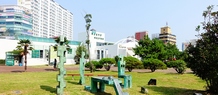 마산음악관 외부 조각공원 전경